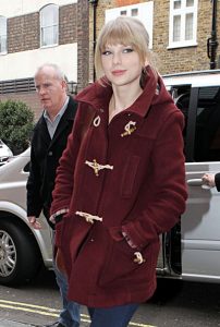 TaylorSwiftTaylorSwiftStaysWarmLondon63JrYgIS0ztl